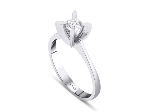 0.50 Karat Tektaş Pırlanta Yüzük