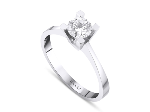 0.50 Karat Tektaş Pırlanta Yüzük