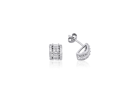 0.72 Karat Baget Pırlanta Küpe